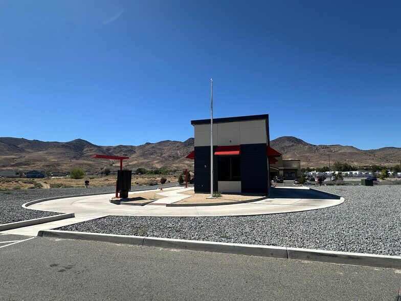 More Photos Of 5 Dayton Village Pky, Dayton Fast Food For Lease