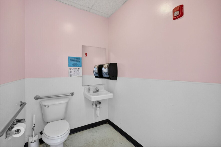 More Photos Of 3910 Princess Place Dr, Wilmington Daycare Center For Lease