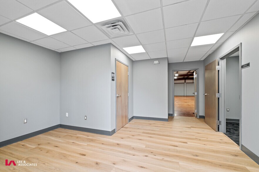 More Photos Of 1810 Lee Rd, Lithia Springs Office For Sale