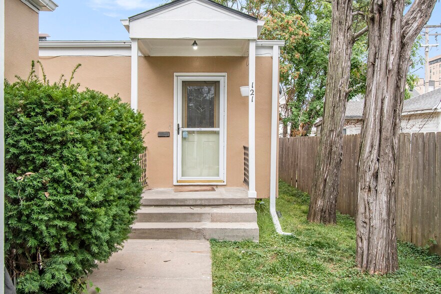 More Photos Of 121 N 35th Ave, Omaha Multifamily For Sale