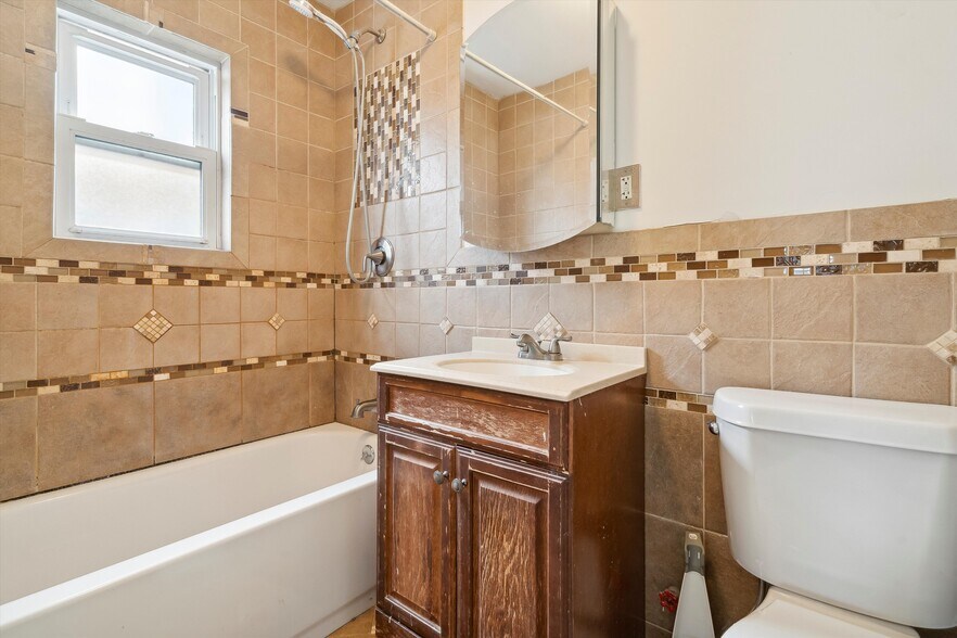 More Photos Of 458 Swinton Ave, Bronx Apartments For Sale