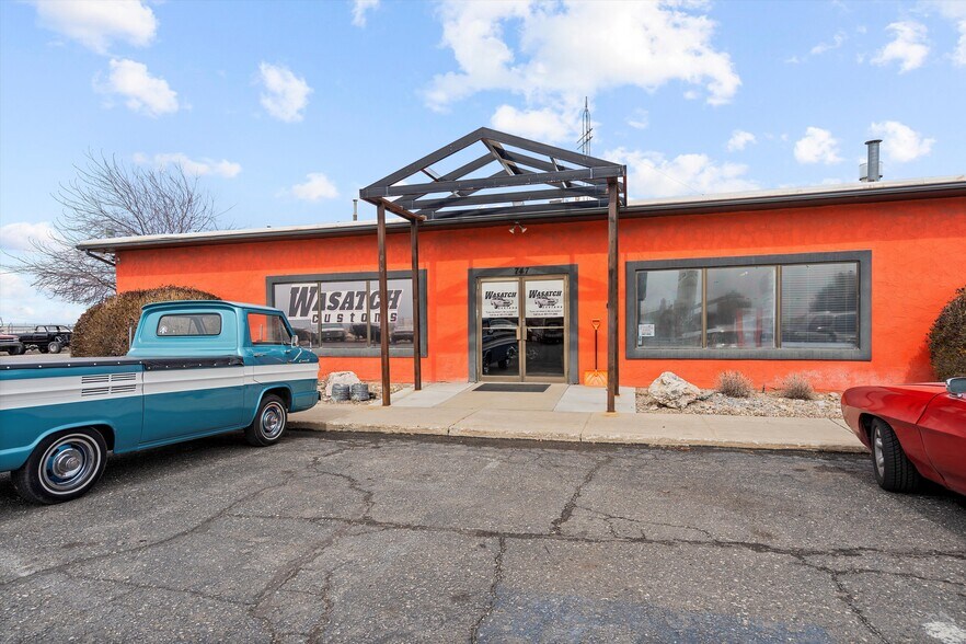 More Photos Of 747 E Highway 193, Layton Showroom For Sale