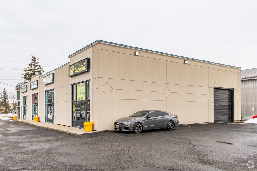 More Photos Of 1891 Merivale Rd, Ottawa Showroom For Lease