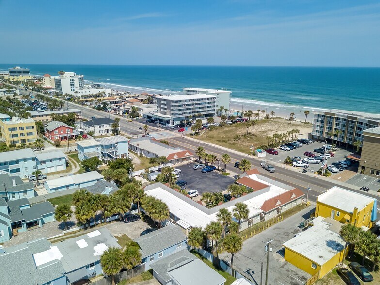 More Photos Of 735 N Atlantic Ave, Daytona Beach Hotel For Sale