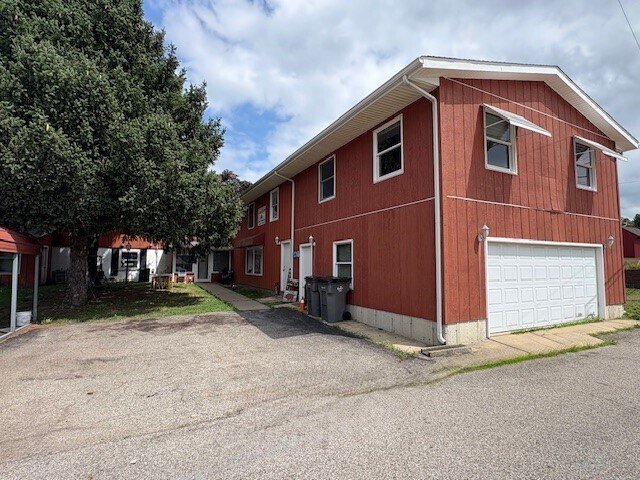 More Photos Of 127 S Stewart St, Bremen Office For Sale