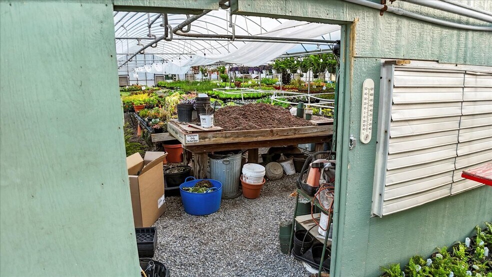 More Photos Of 1356 Coopers Cove Rd, Hardy Specialty For Sale