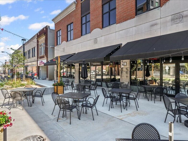 More Photos Of 1 E Main St, Champaign Office Residential For Lease