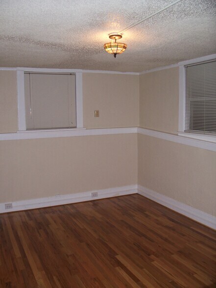 More Photos Of 16 SW Porter St, Portland Apartments For Sale