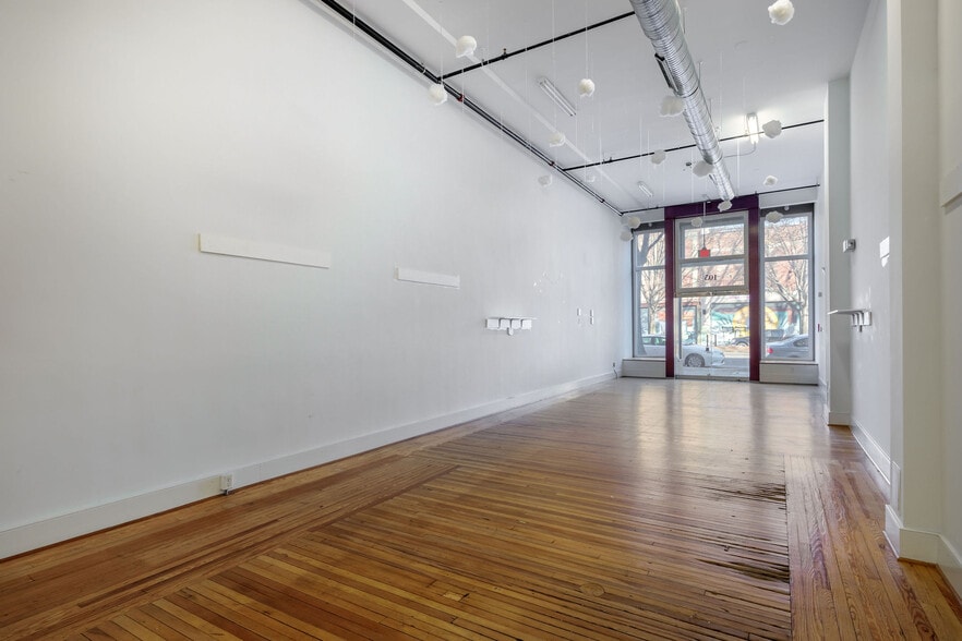 More Photos Of 105 E Broad St, Richmond Apartments For Lease