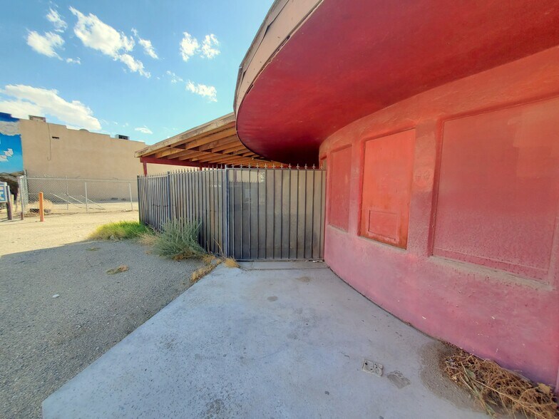 More Photos Of 19306 National Trails Hwy, Oro Grande Bar For Sale