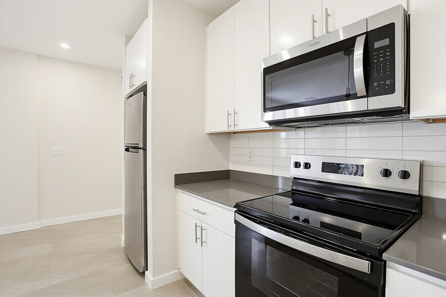 More Photos Of 250 College Ave, Lancaster Apartments For Lease