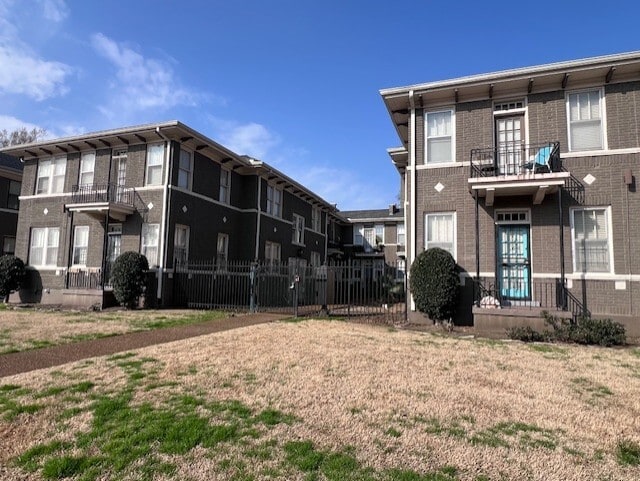 Primary Photo Of 23 S McLean Blvd, Memphis Apartments For Sale