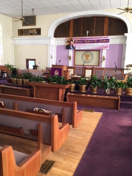 More Photos Of 133 Van Brunt Blvd, Kansas City Religious Facility For Sale