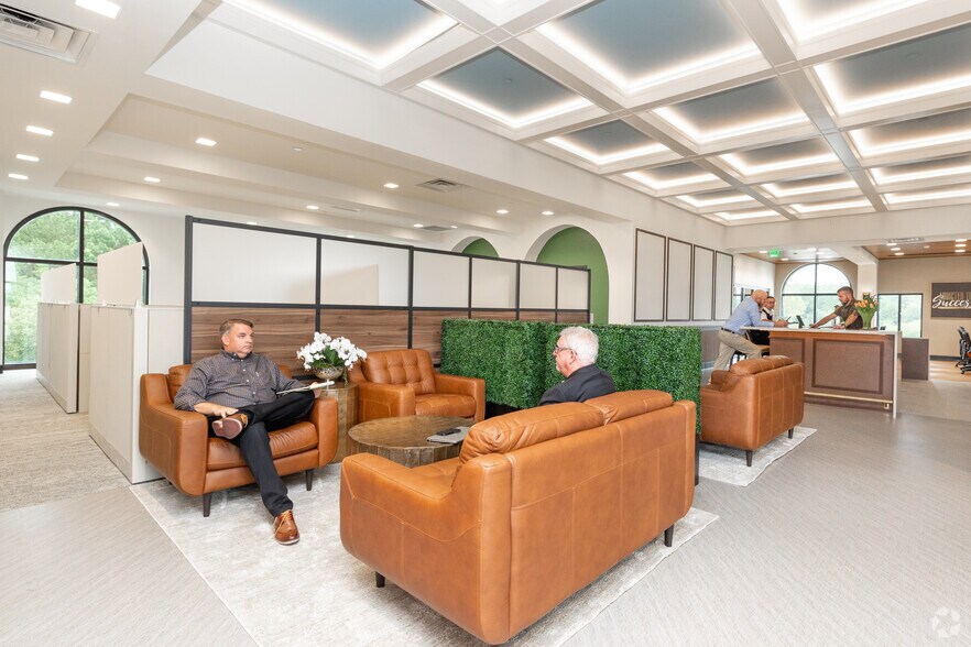 More Photos Of 1301 Industrial Dr, Crestview Coworking Space