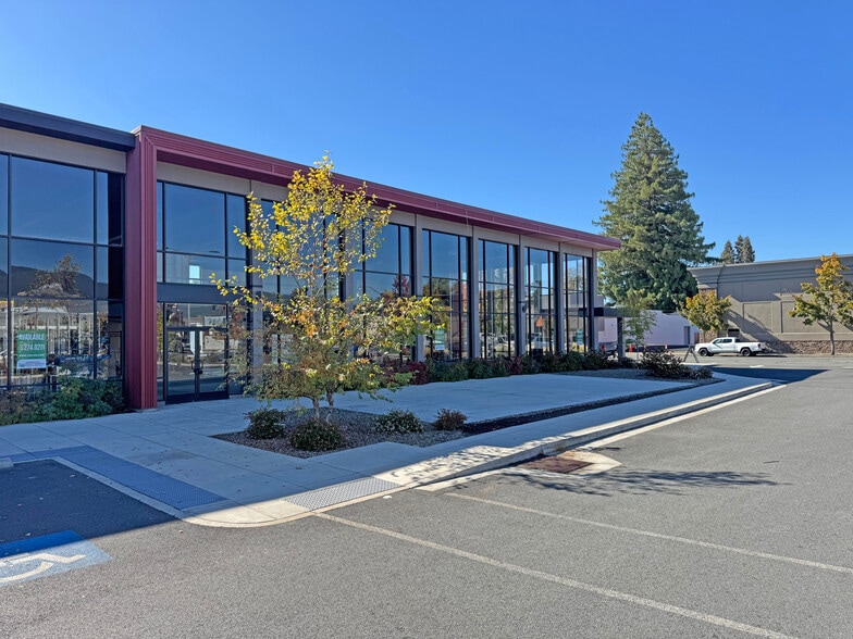 More Photos Of 735 SE 6th St, Grants Pass Office For Lease