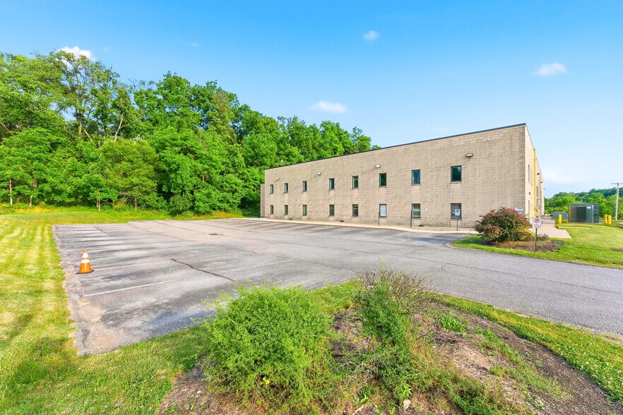 More Photos Of 111 Terence Dr, Pittsburgh Warehouse For Sale