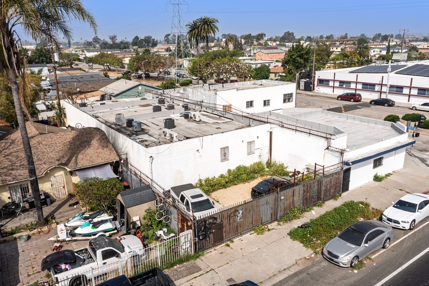 Primary Photo Of 9809 Main St, Los Angeles Auto Repair For Sale