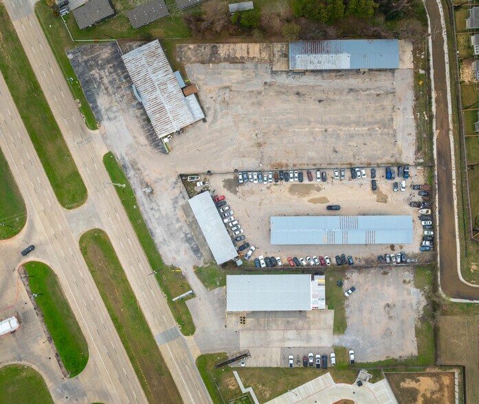 More Photos Of 27210 State Highway 249, Tomball Showroom For Lease