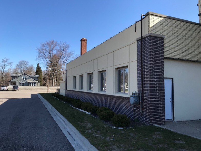More Photos Of 35540 W Michigan Ave, Wayne Office For Sale