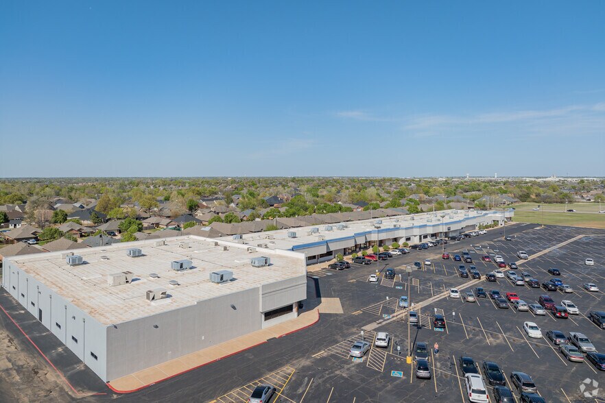 More Photos Of 1331 W Memorial Rd, Oklahoma City Office For Sale