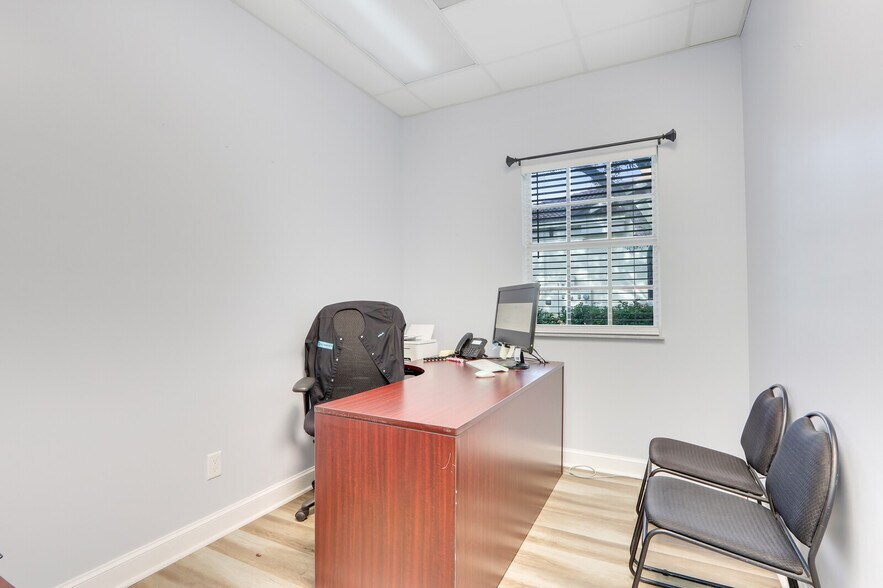 More Photos Of 1405 SE Goldtree Dr, Port Saint Lucie Medical For Lease