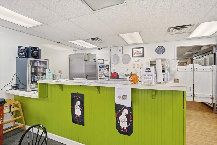 More Photos Of 547 E Main St, Ashland Restaurant For Sale