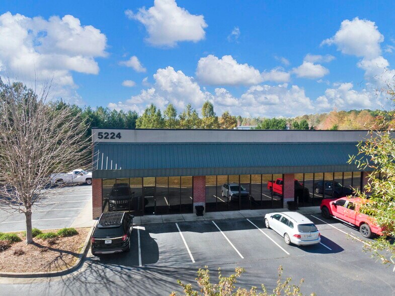 More Photos Of 5224 Palmero Ct, Buford Flex For Sale