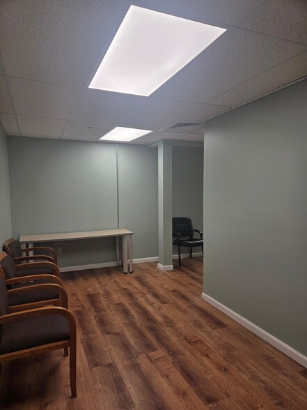 More Photos Of 867 Main St, Manchester Apartments For Sale