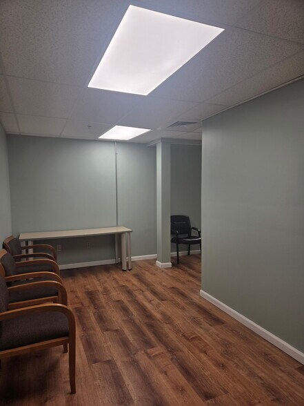 More Photos Of 867 Main St, Manchester Apartments For Lease