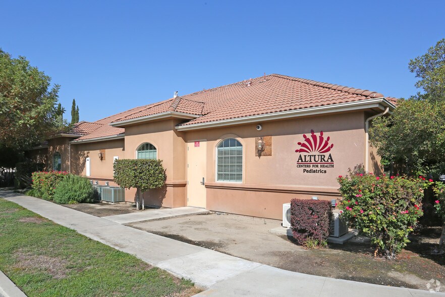 More Photos Of 1186 E Leland Ave, Tulare Office For Sale