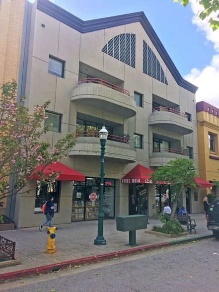 Primary Photo Of 1115-1119 Pacific Ave, Santa Cruz Storefront Retail Office For Lease