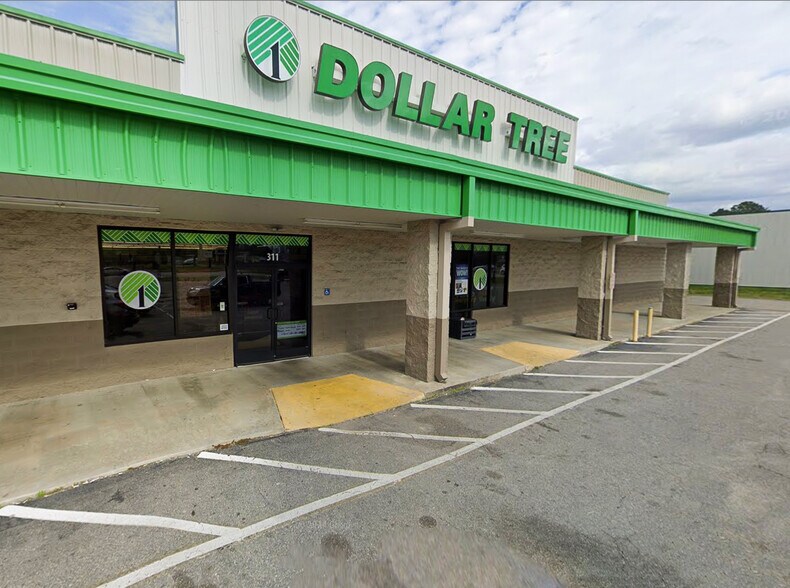 More Photos Of 311 E Main St, Andrews Freestanding For Sale