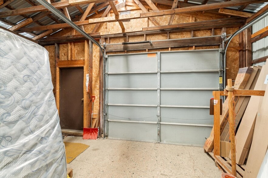 More Photos Of 816 NW 4th St, Grand Rapids General Retail For Sale