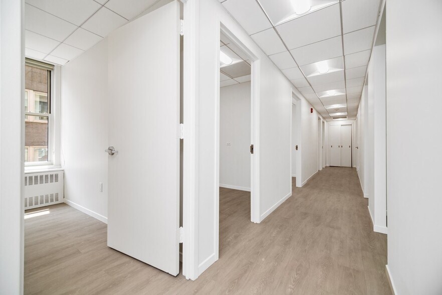 More Photos Of 104-110 E 40th St, New York Medical For Sale