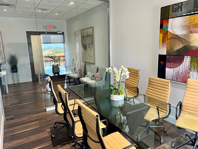 More Photos Of 2020 Ponce De Leon Blvd, Coral Gables Office For Lease