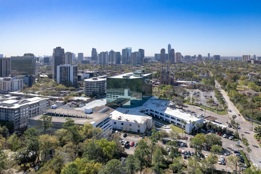 More Photos Of 5120 Woodway Dr, Houston Office For Lease