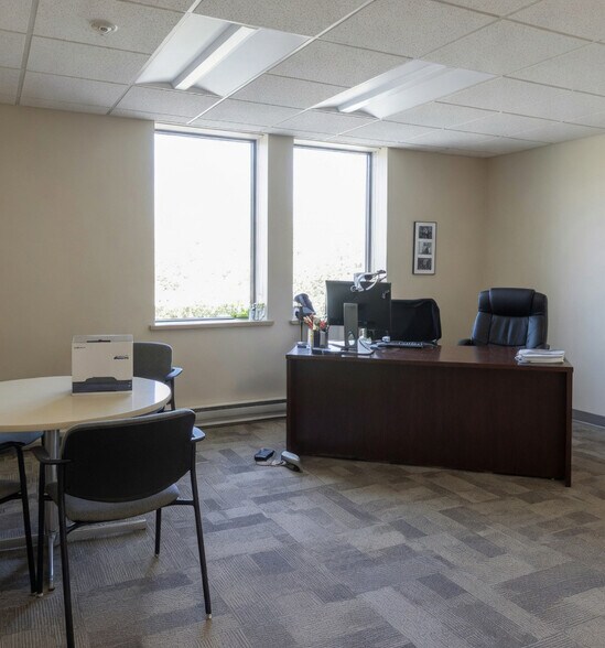 More Photos Of 902 Milwaukee Ave, South Milwaukee Medical For Sale