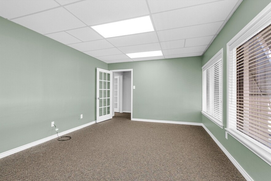 More Photos Of 3421 W Davis St, Conroe Medical For Lease