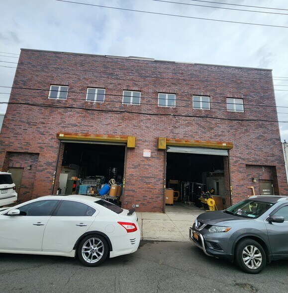 More Photos Of 897 E 51st St, Brooklyn Warehouse For Sale