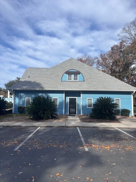 More Photos Of 5905 S Kings Hwy, Myrtle Beach Hotel For Lease