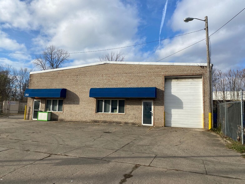 Primary Photo Of 2511 S Main St, South Bend Service For Sale