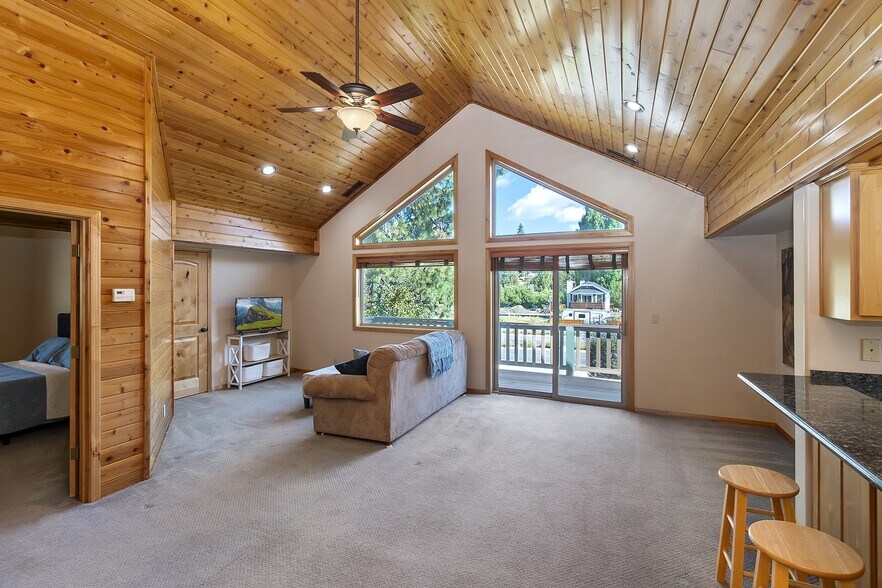 More Photos Of 42561 Moonridge Rd, Big Bear Lake Office For Sale