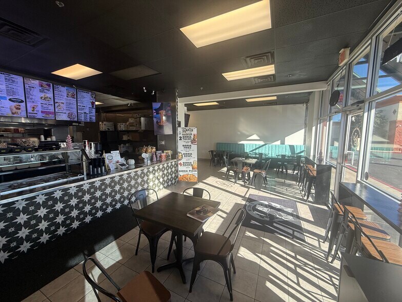 More Photos Of 2230 W Horizon Ridge Pky, Henderson Restaurant For Lease