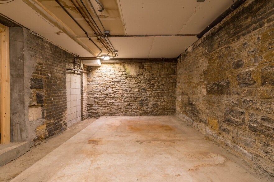 More Photos Of 612 Selby Ave, Saint Paul Storefront Retail Residential For Lease