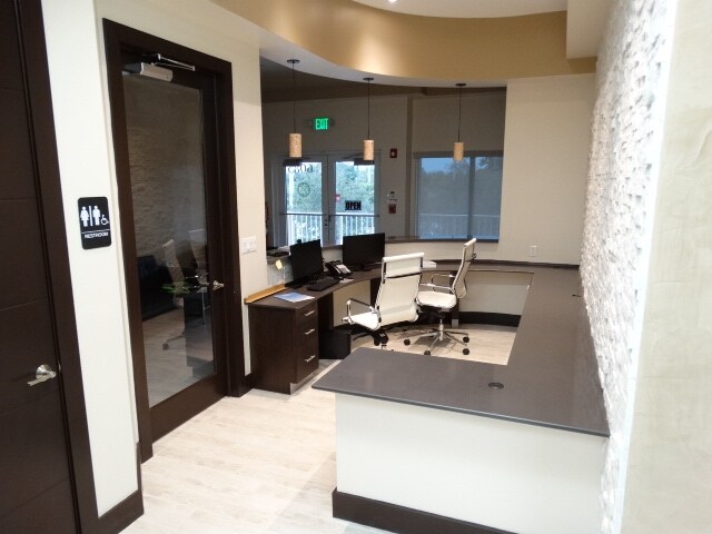 More Photos Of 6051-6095 W Commercial Blvd, Tamarac Medical For Sale