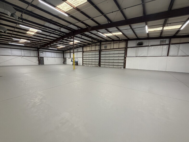 More Photos Of 1711 E Jackson St, Phoenix Warehouse For Lease