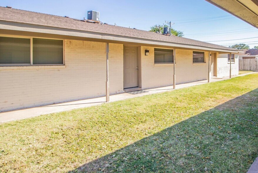 More Photos Of 1601 44th St, Lubbock Religious Facility For Sale