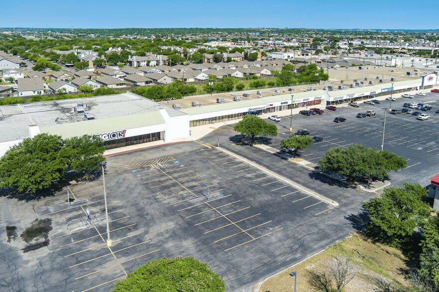More Photos Of 1739 SW Loop 410, San Antonio General Retail For Sale