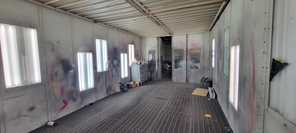 More Photos Of 245 W 24th St, Norfolk Service For Lease