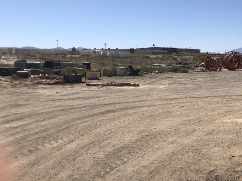 More Photos Of 17105 Darwin Ave, Hesperia Contractor Storage Yard For Lease